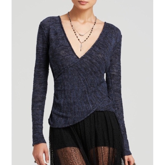 Free People Gotham Faux Wrap Long Sleeve Sweater Size Small Navy - Picture 3 of 8